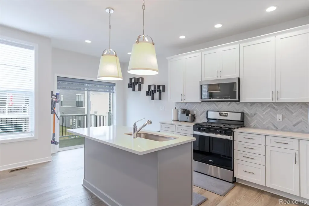 2963 Aughton Road Ann Arbor City MI 48105
