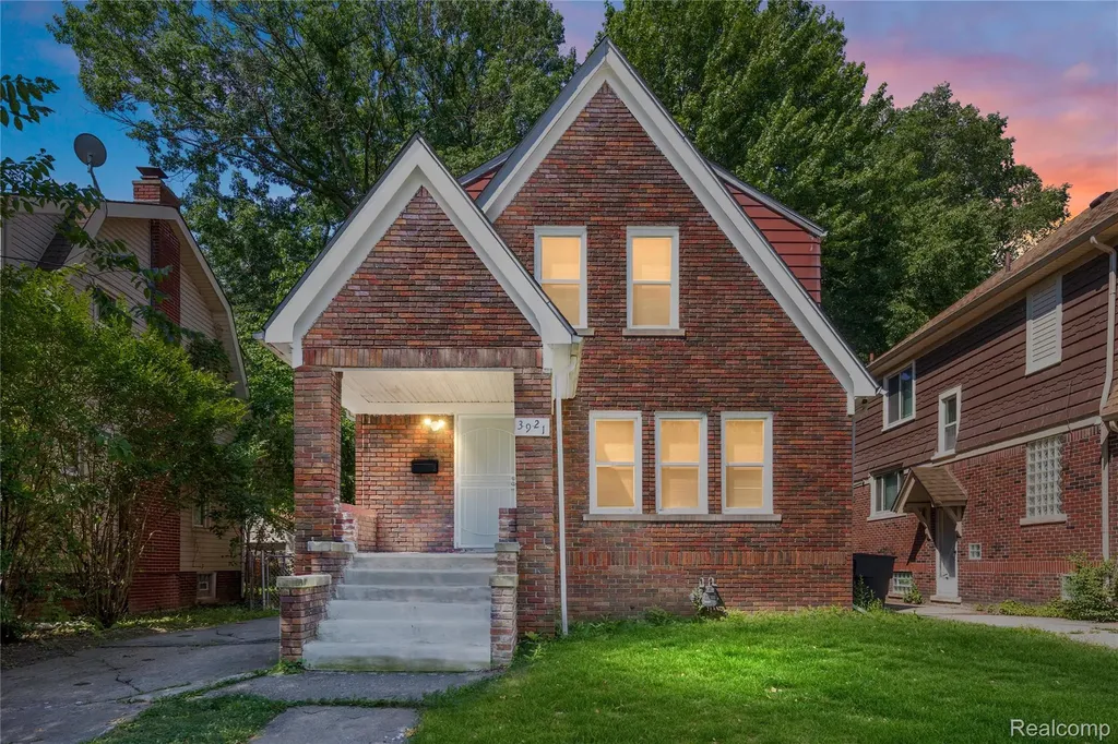 3921 Three Mile Drive Detroit City MI 48224