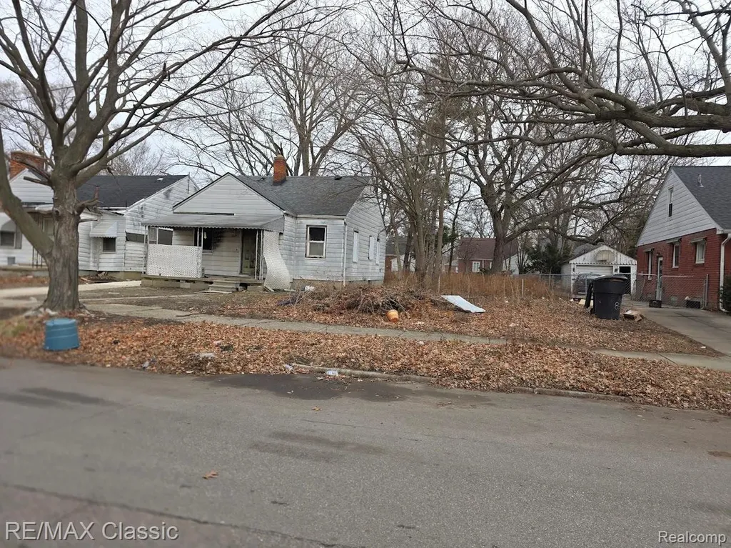 8656 & 8560 Farmbrook Street Detroit City MI 48224