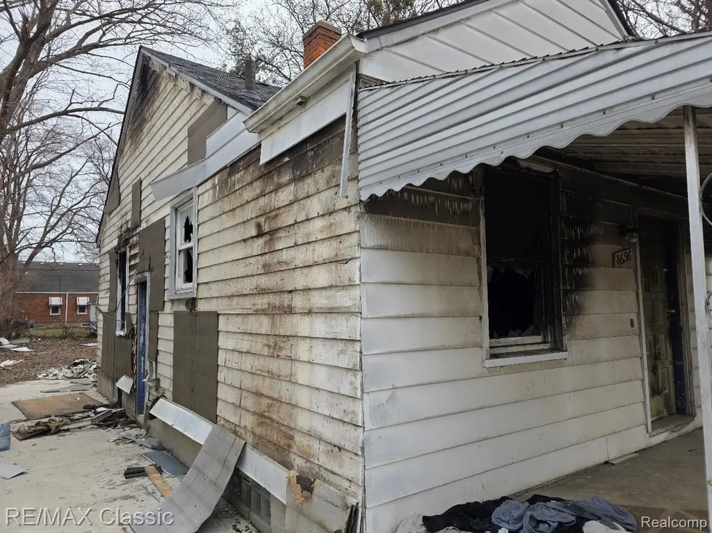8656 & 8560 Farmbrook Street Detroit City MI 48224