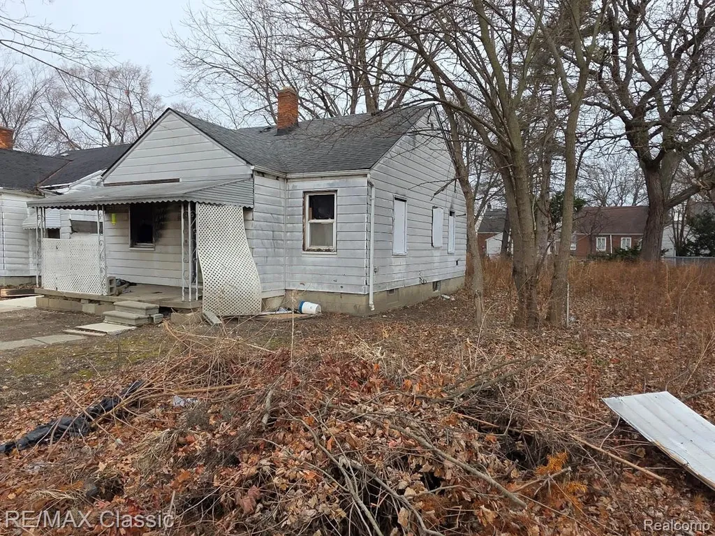 8656 & 8560 Farmbrook Street Detroit City MI 48224