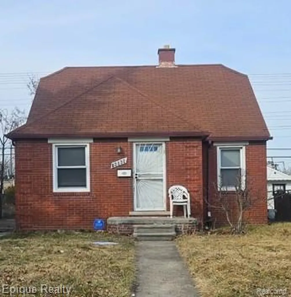 16069 Carlisle Street Detroit City MI 48205