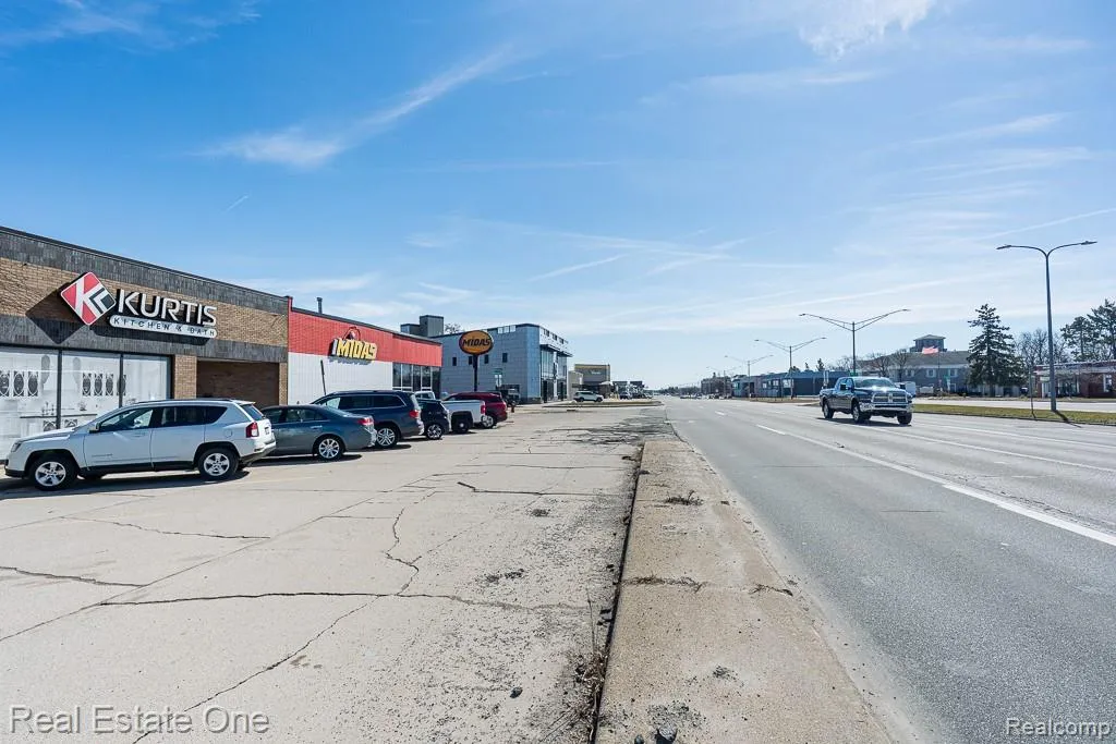 32756 Woodward Avenue Royal Oak City MI 48073