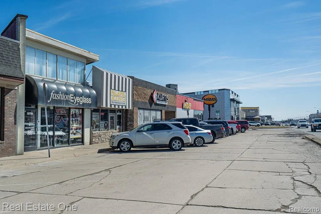 32756 Woodward Avenue Royal Oak City MI 48073