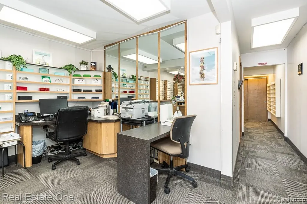 32756 Woodward Avenue Royal Oak City MI 48073