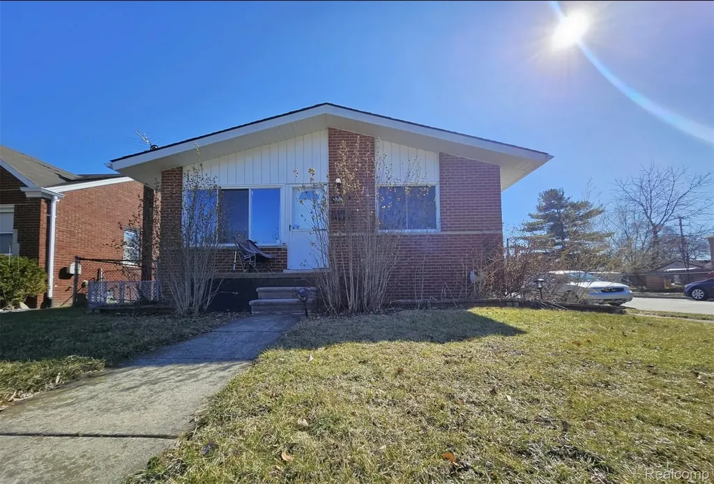 16830 S Stephens Drive E Eastpointe City MI 48021