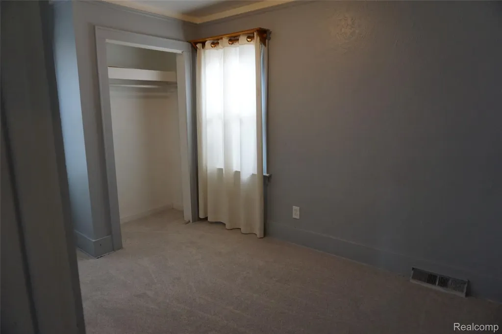 1713 Austin Avenue Lincoln Park City MI 48146