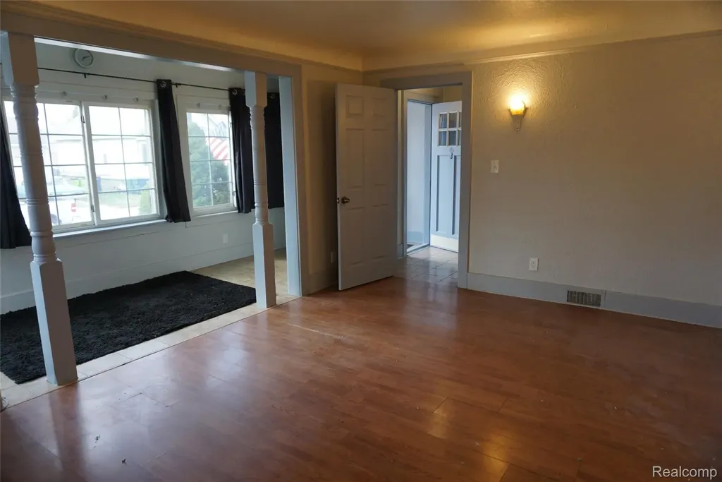 1713 Austin Avenue Lincoln Park City MI 48146