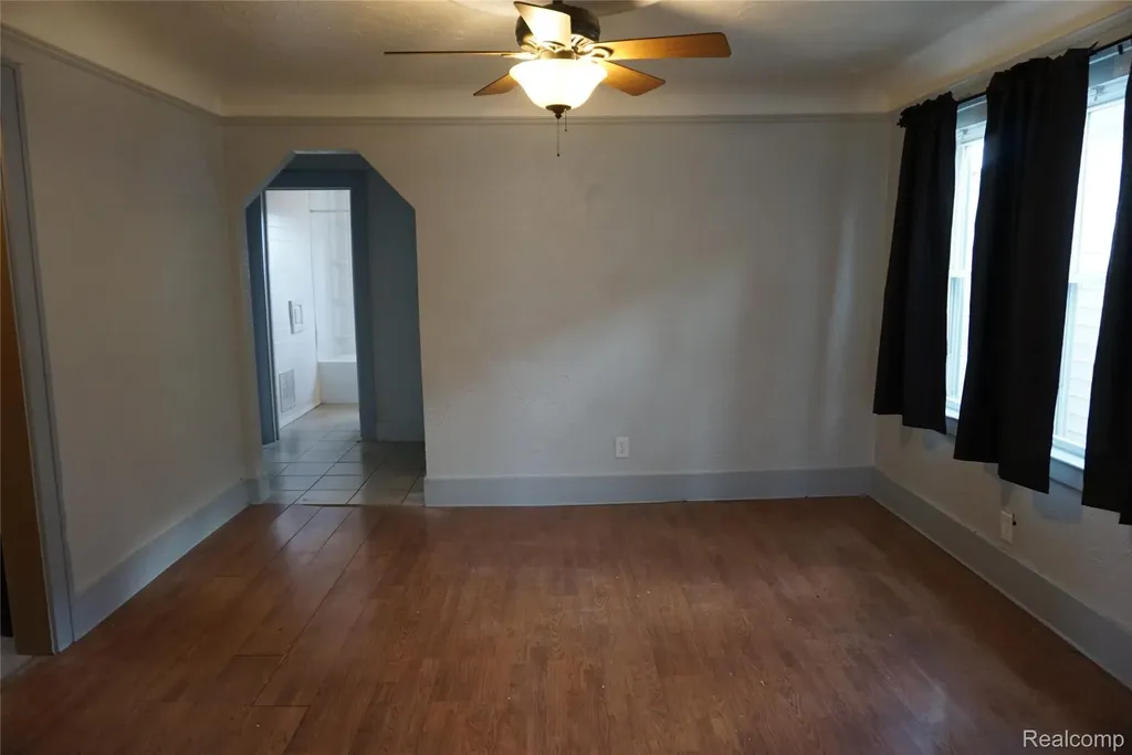 1713 Austin Avenue Lincoln Park City MI 48146