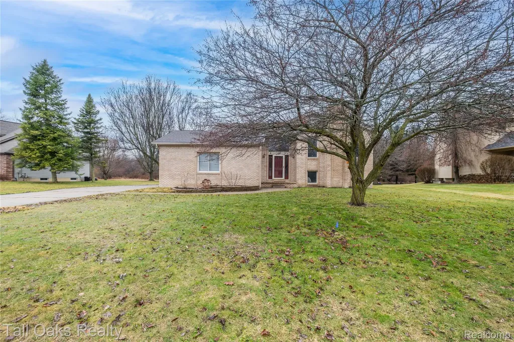 2411 Briar Creek Lane Burton City MI 48509