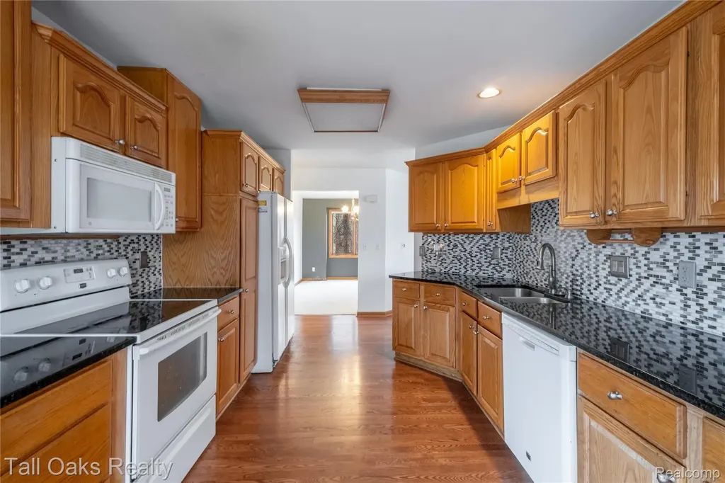 2411 Briar Creek Lane Burton City MI 48509