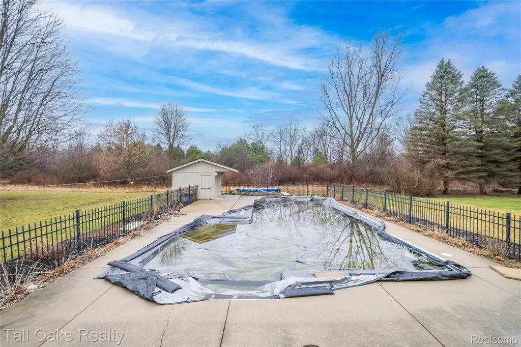 2411 Briar Creek Lane Burton City MI 48509