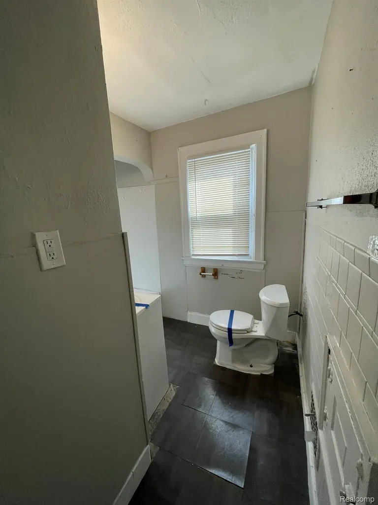 19156 Waltham Street Detroit City MI 48205
