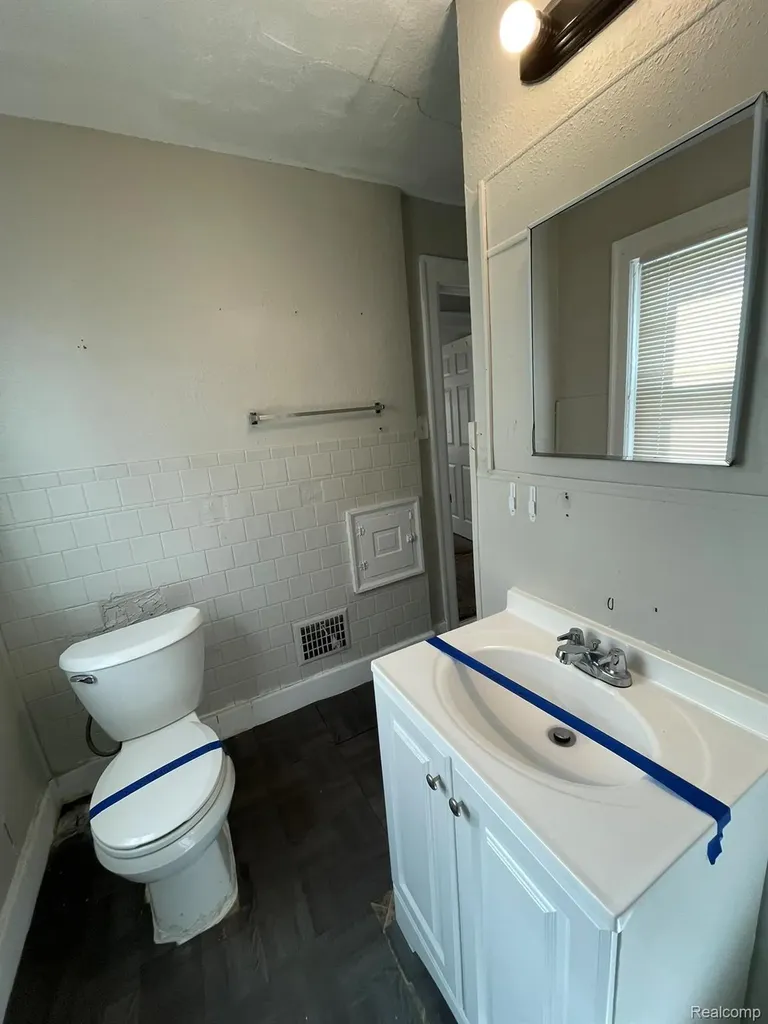 19156 Waltham Street Detroit City MI 48205