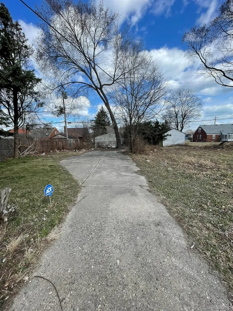 19156 Waltham Street Detroit City MI 48205