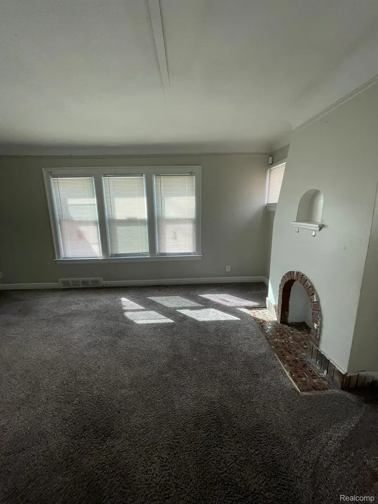 19156 Waltham Street Detroit City MI 48205