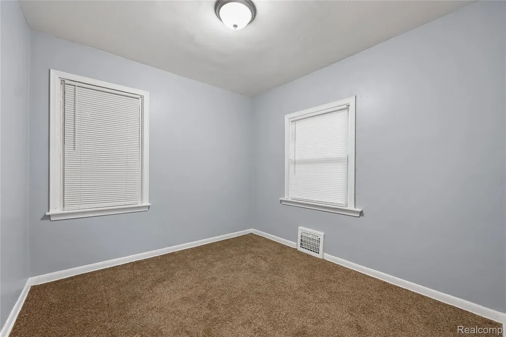 8626 Piedmont Street Detroit City MI 48228