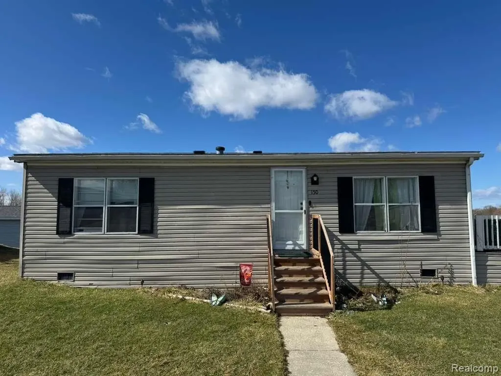 150 Chestnut Circle West Davison City MI 48423