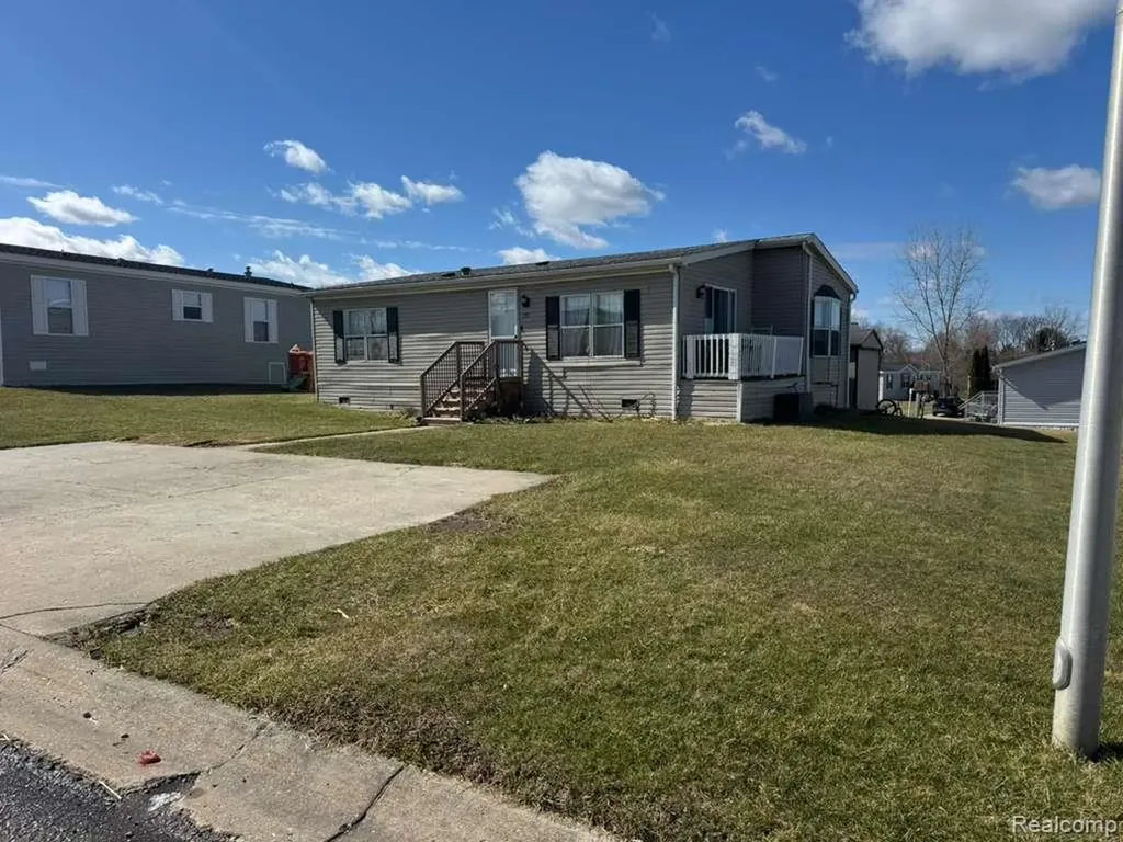 150 Chestnut Circle West Davison City MI 48423