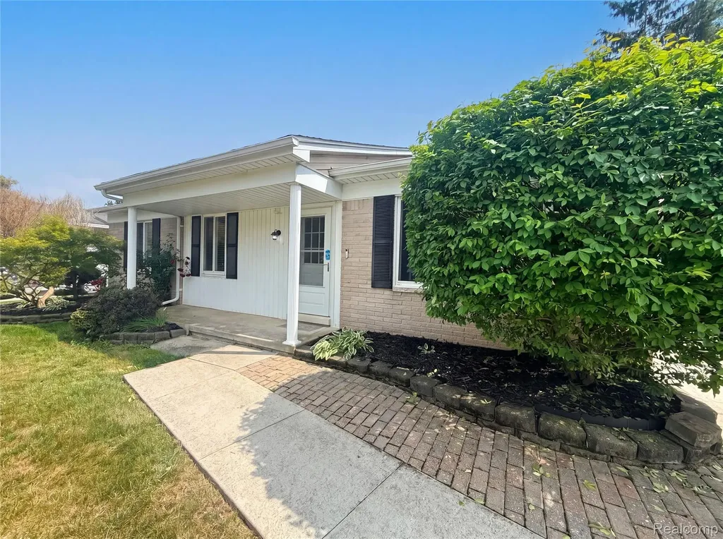 42195 Fairview Drive Canton Charter Township MI 48187