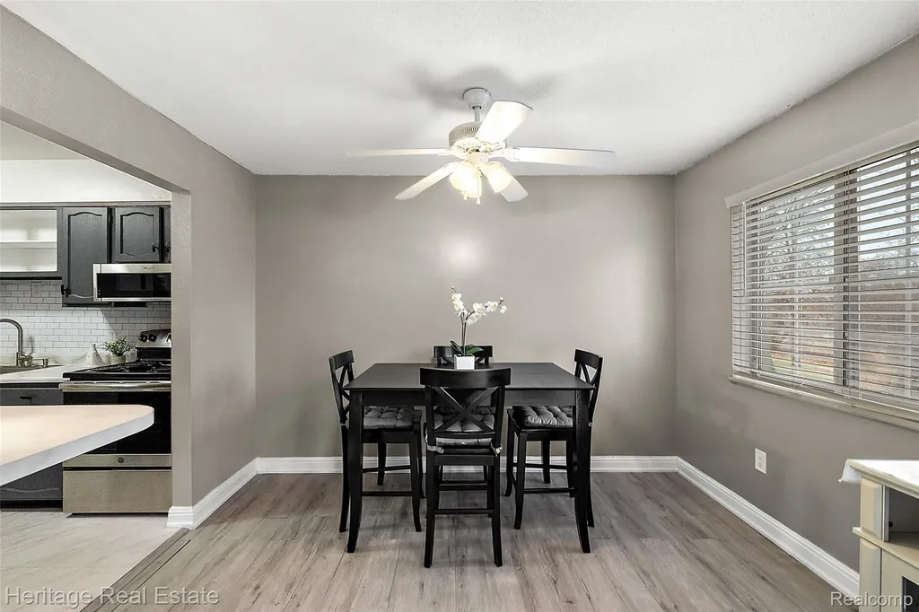 5299 Highland Road Waterford Charter Township MI 48327