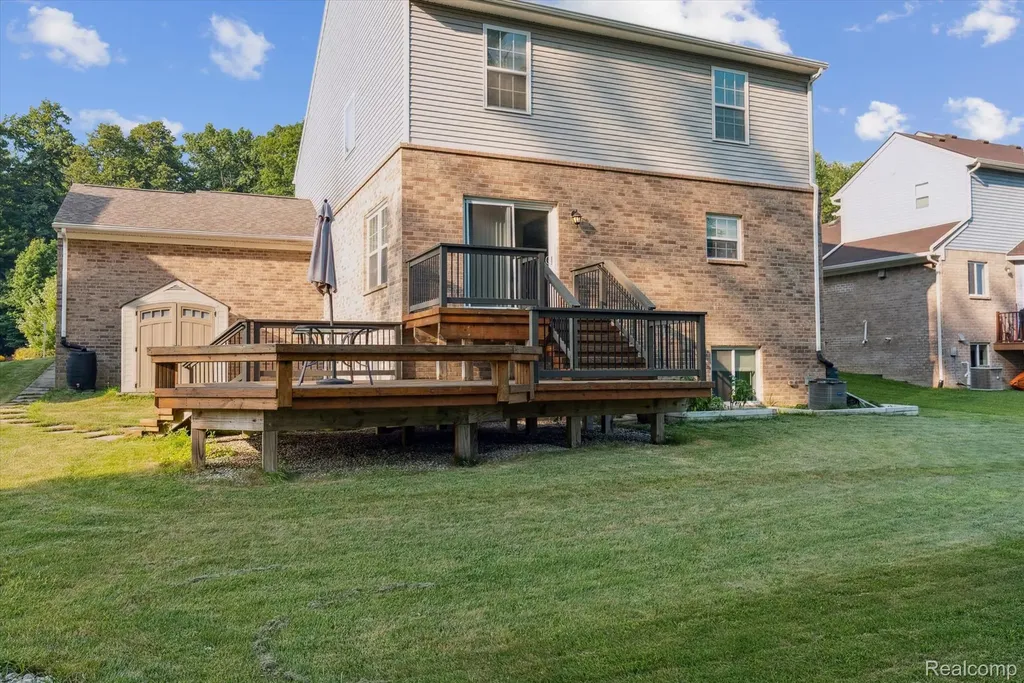 42811 Colonial Road Belleville City MI 48111