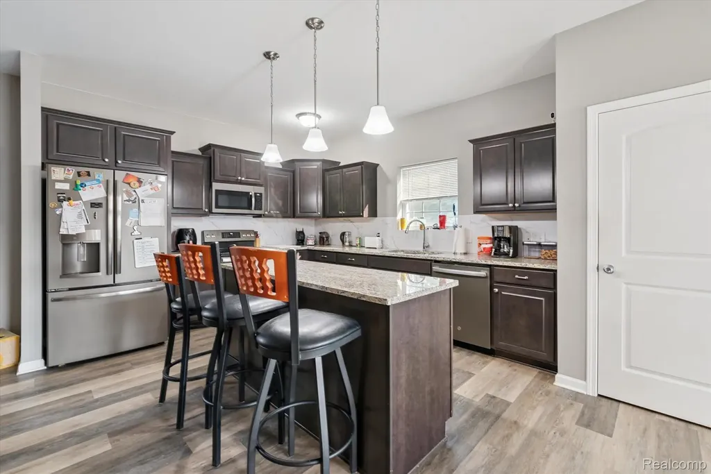 42811 Colonial Road Belleville City MI 48111