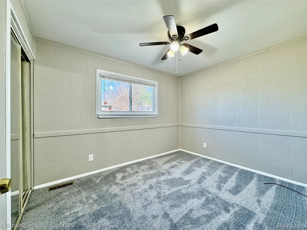 185 Gage Street Pontiac City MI 48342