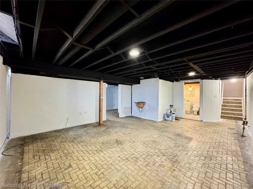 185 Gage Street Pontiac City MI 48342