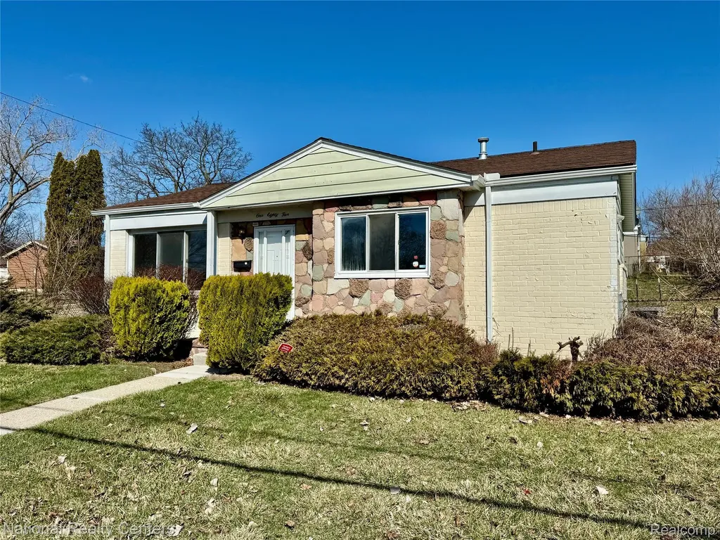 185 Gage Street Pontiac City MI 48342