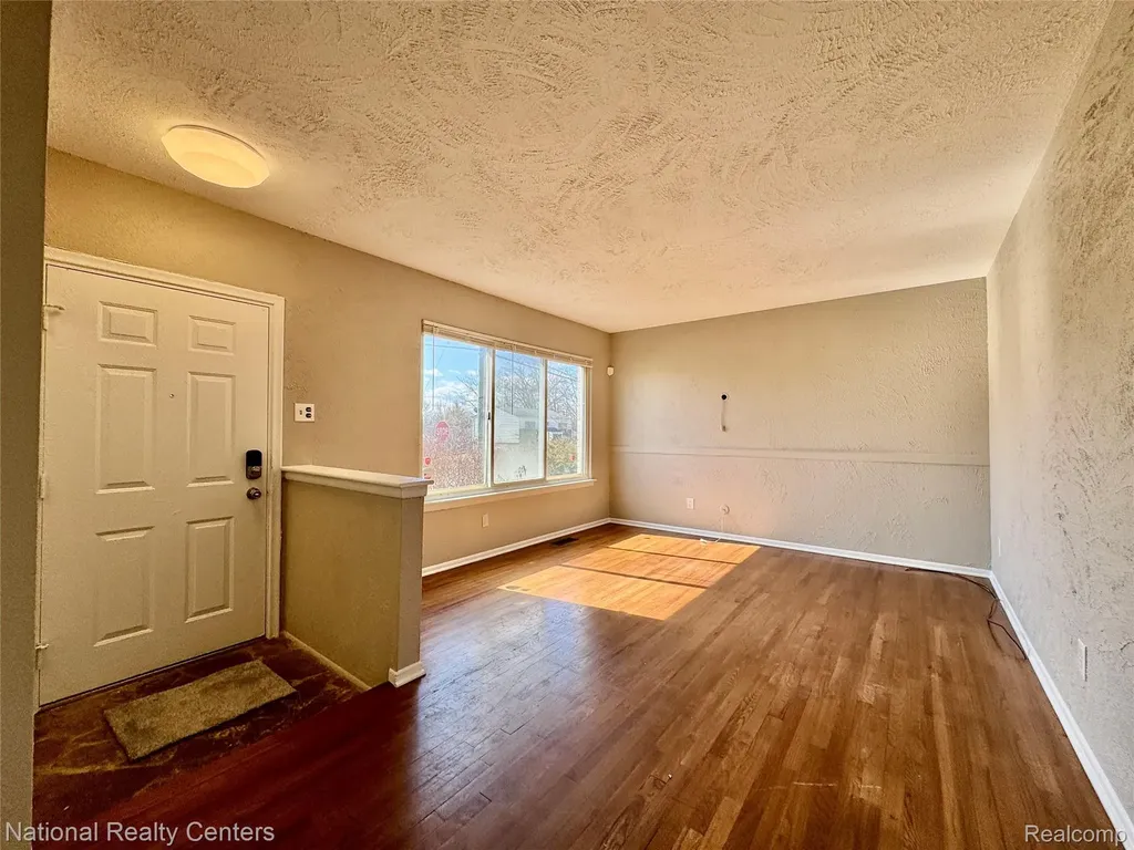 185 Gage Street Pontiac City MI 48342