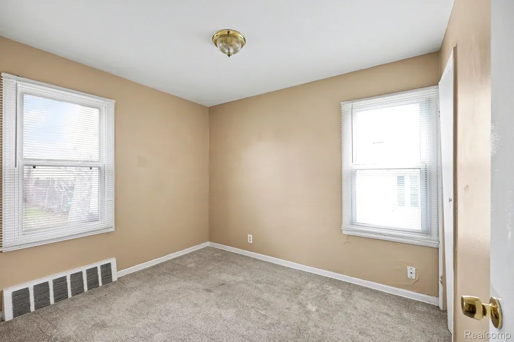 21768 Gascony Avenue Eastpointe City MI 48021