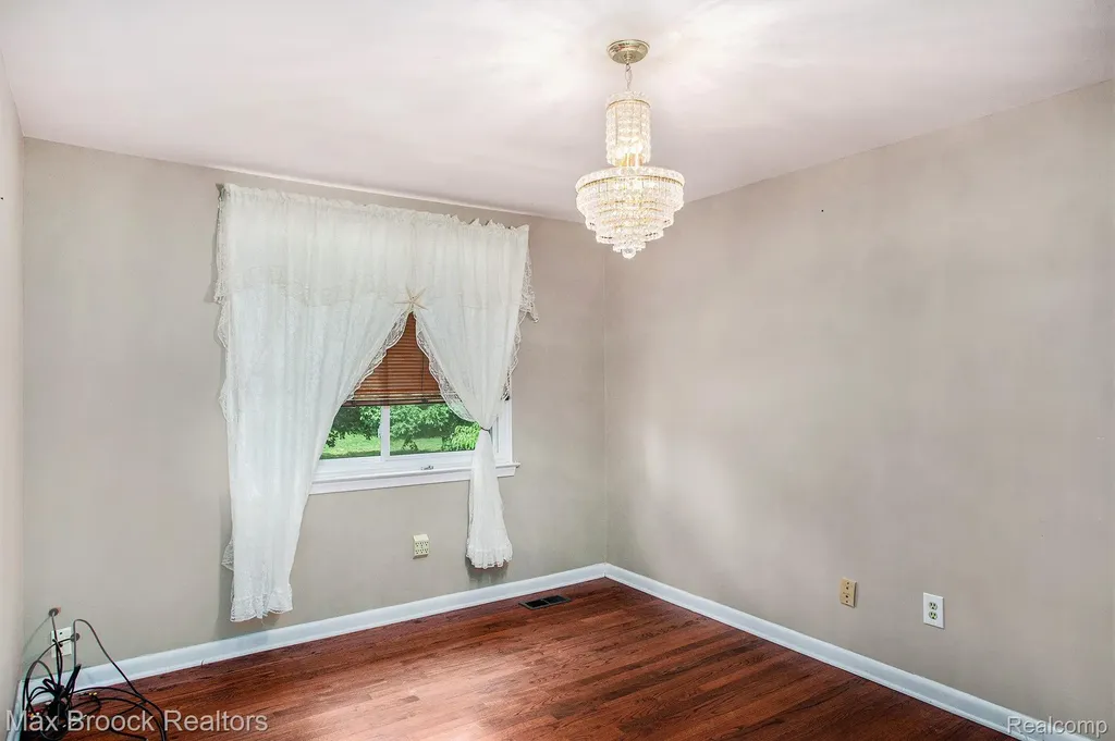 5622 Powder Horn Drive West Bloomfield Charter Township MI 48322