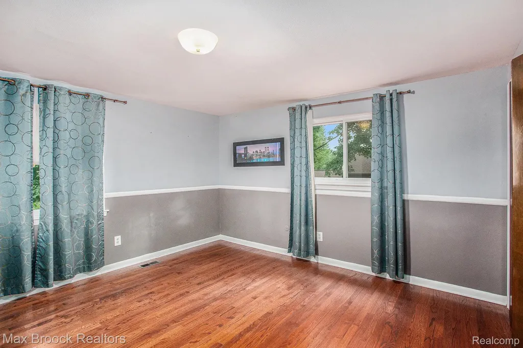 5622 Powder Horn Drive West Bloomfield Charter Township MI 48322