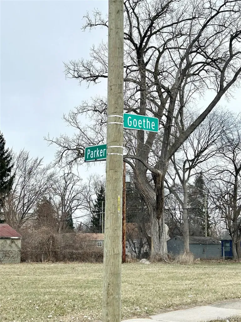 3098 Parker Street Detroit City MI 48214