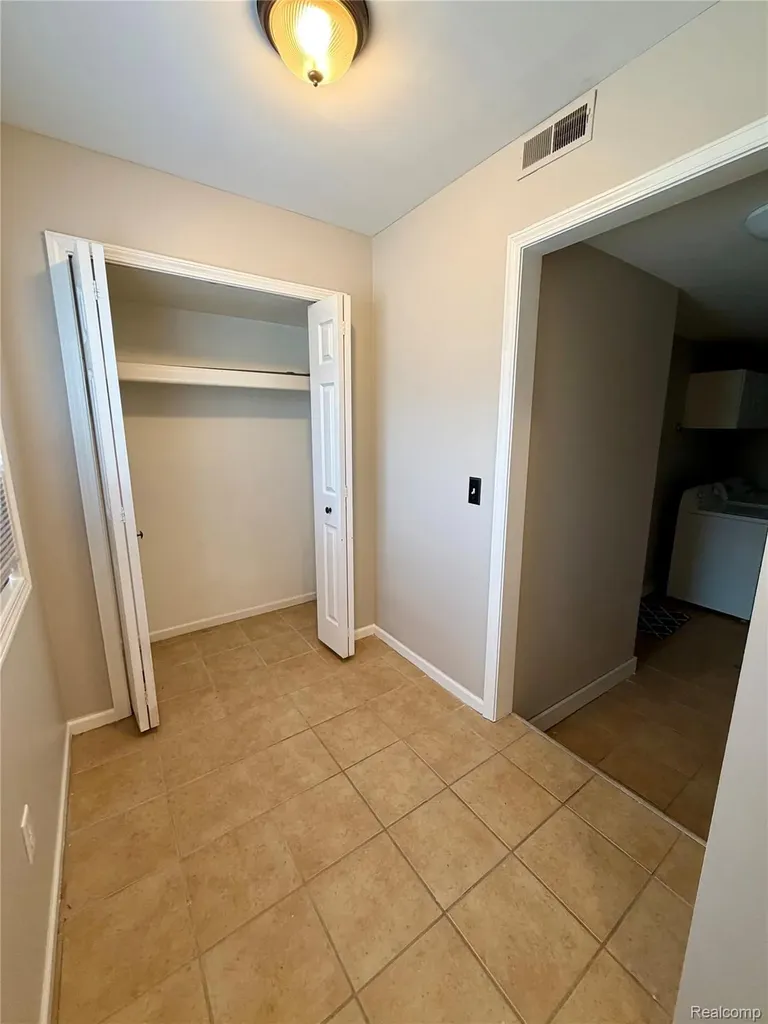 16006 Terrace Village Drive Taylor City MI 48180
