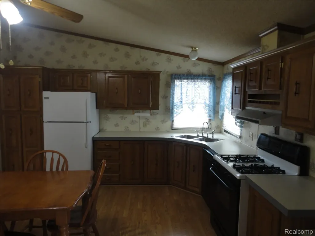 268 Highlands Bedford Township MI 48182