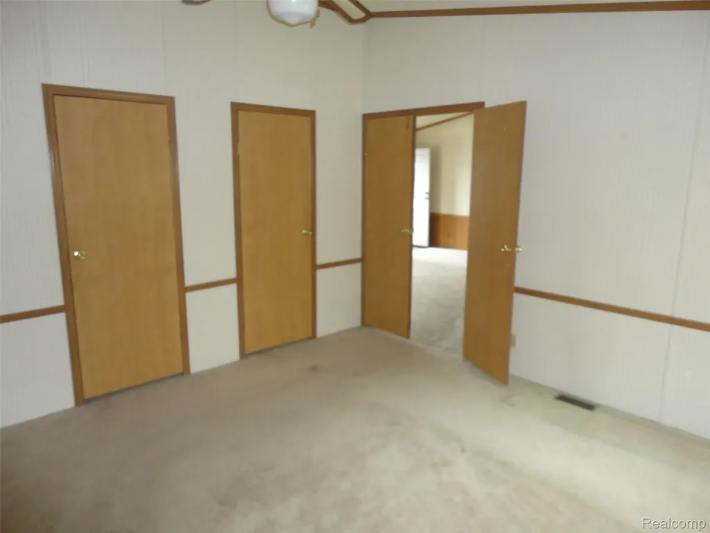 268 Highlands Bedford Township MI 48182