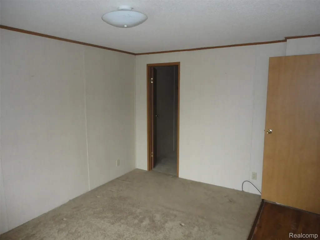 268 Highlands Bedford Township MI 48182