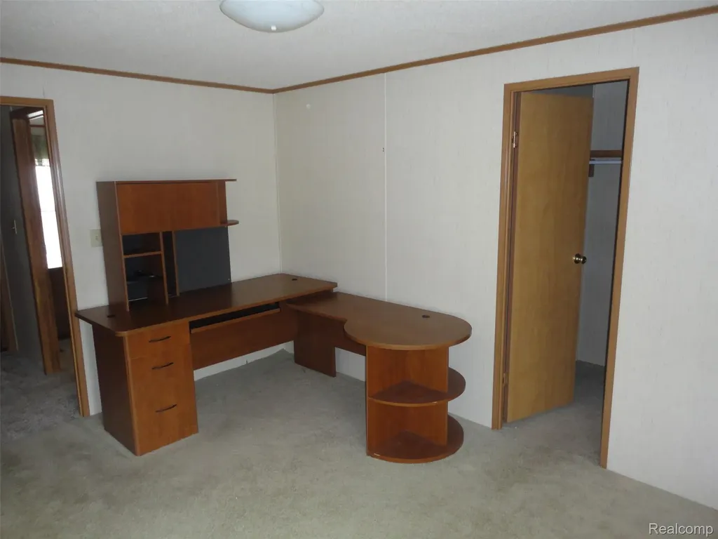 268 Highlands Bedford Township MI 48182