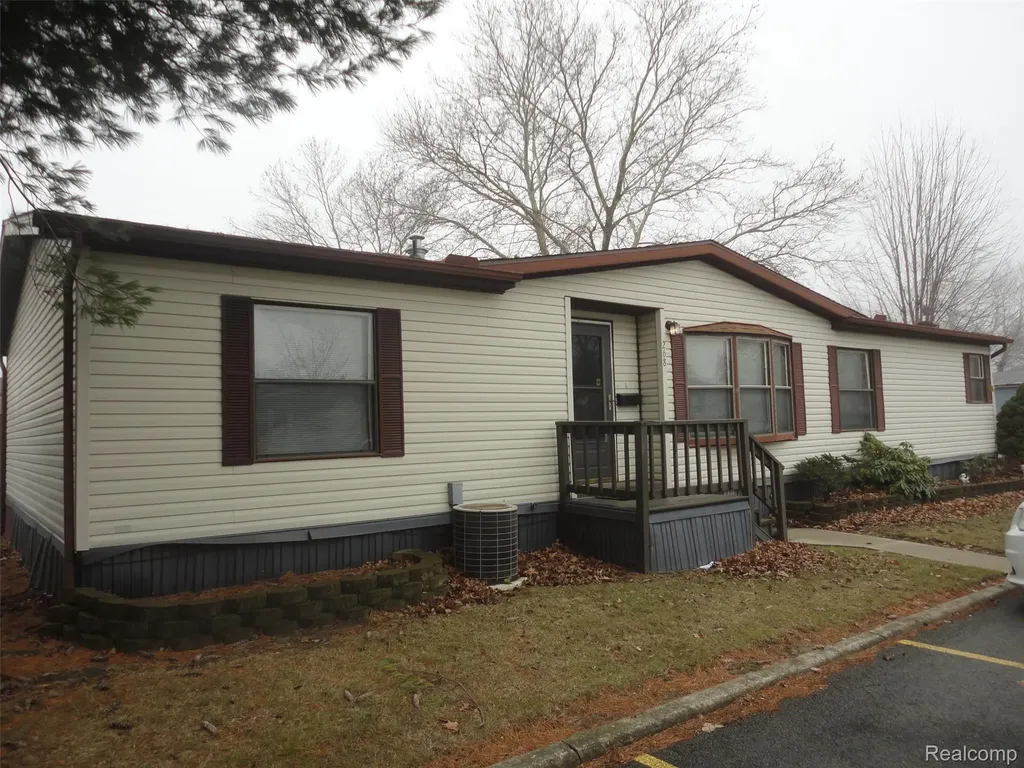 268 Highlands Bedford Township MI 48182