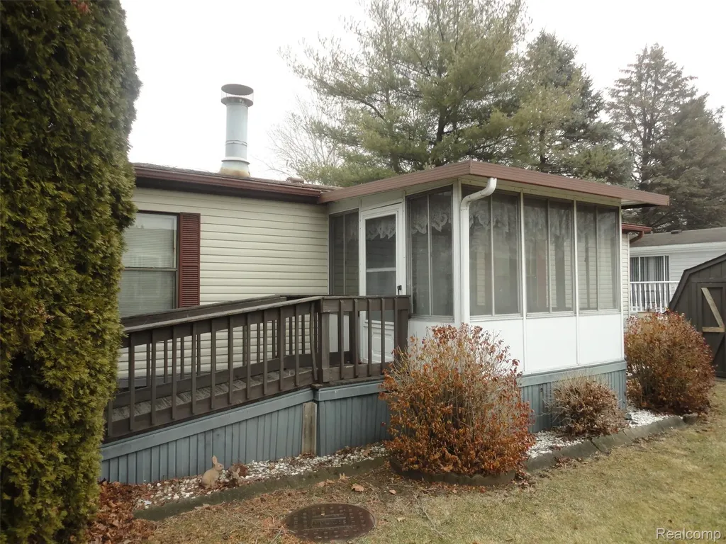 268 Highlands Bedford Township MI 48182