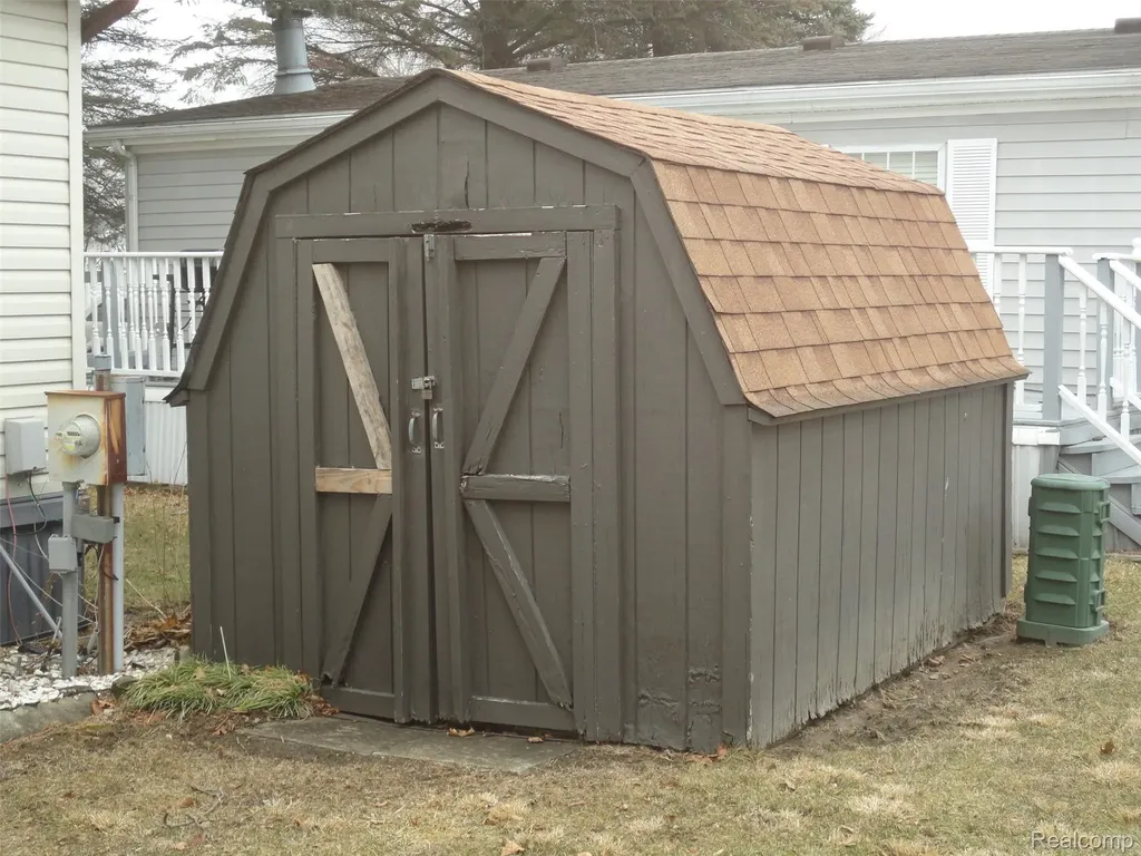268 Highlands Bedford Township MI 48182