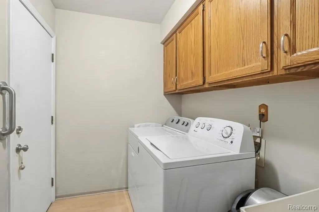 45530 Meadows Square Macomb Township MI 48044