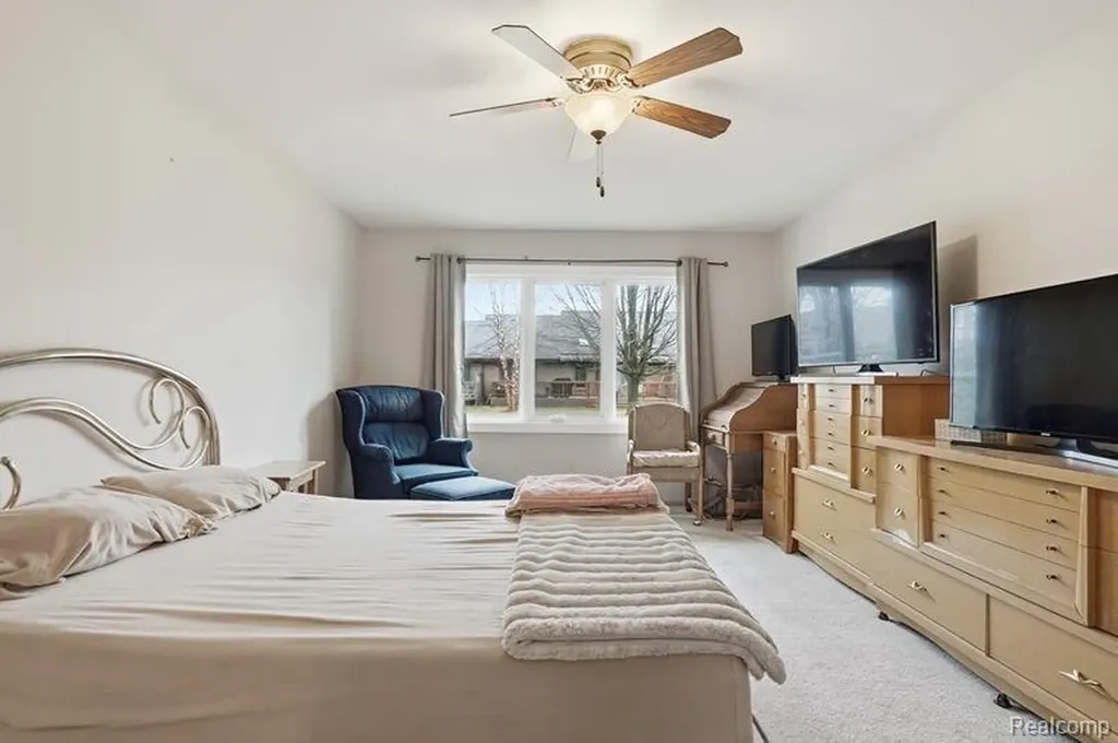45530 Meadows Square Macomb Township MI 48044