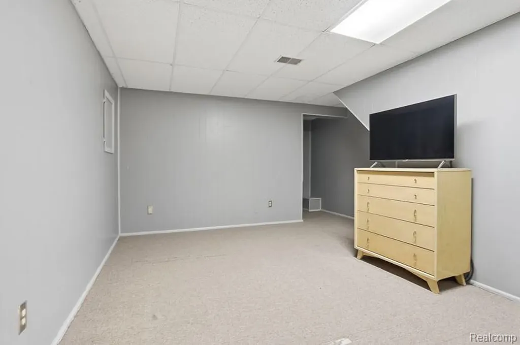 45530 Meadows Square Macomb Township MI 48044