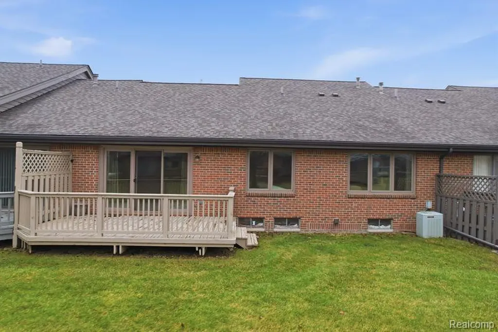 45530 Meadows Square Macomb Township MI 48044