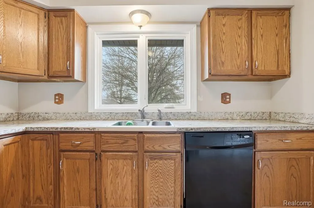 45530 Meadows Square Macomb Township MI 48044