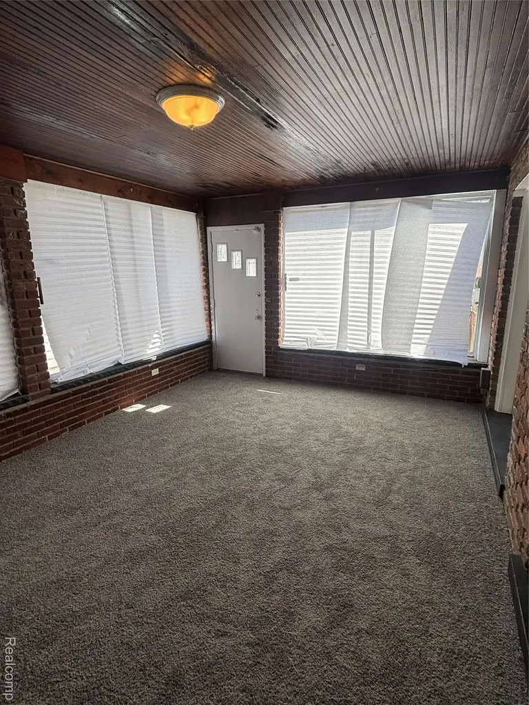 19190 Patton Street Detroit City MI 48219