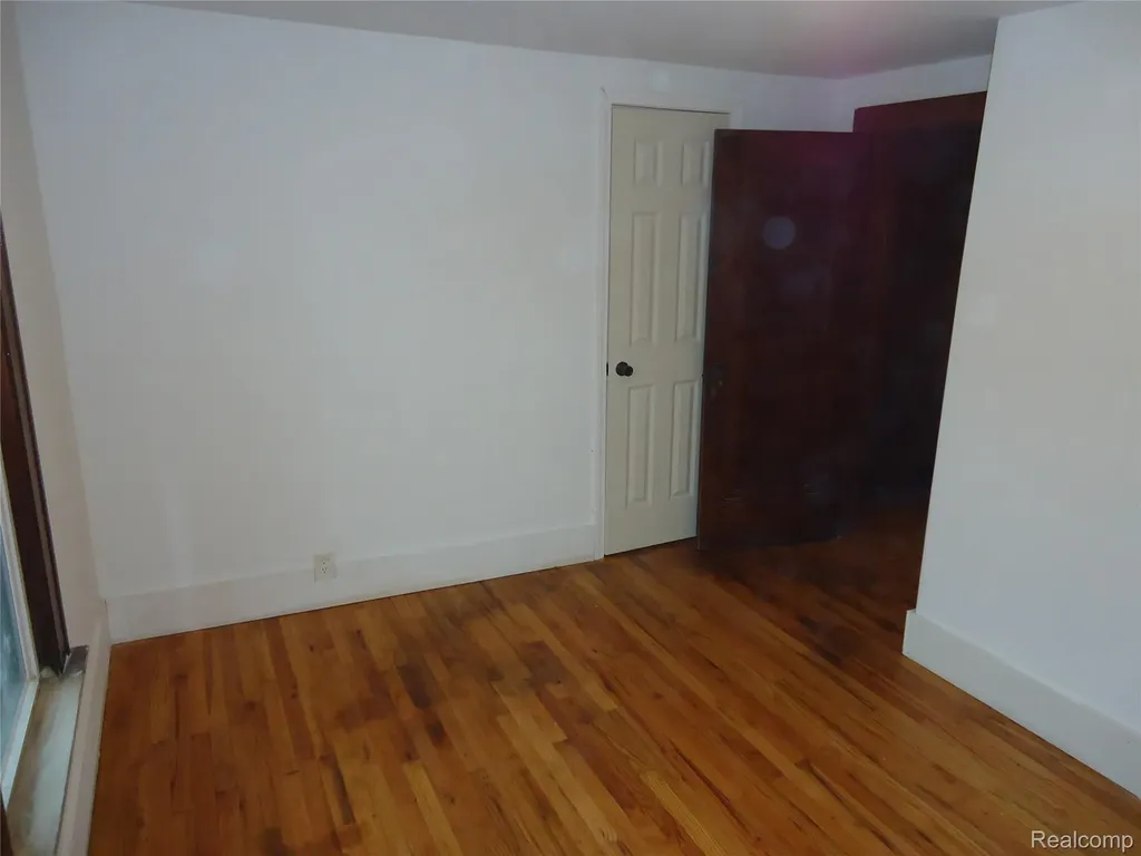 2274 N Carolina Street Saginaw City MI 48602